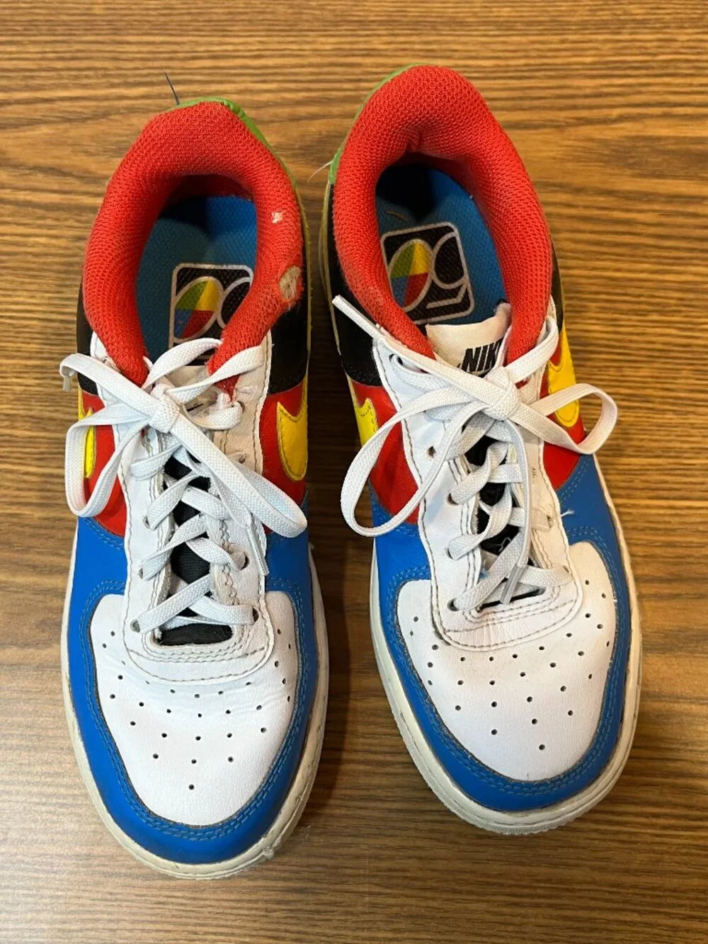 NIKE x UNO Kids Air Force 1 Sneakers DO6634-100 - Size 4Y - Picture 2 of 8